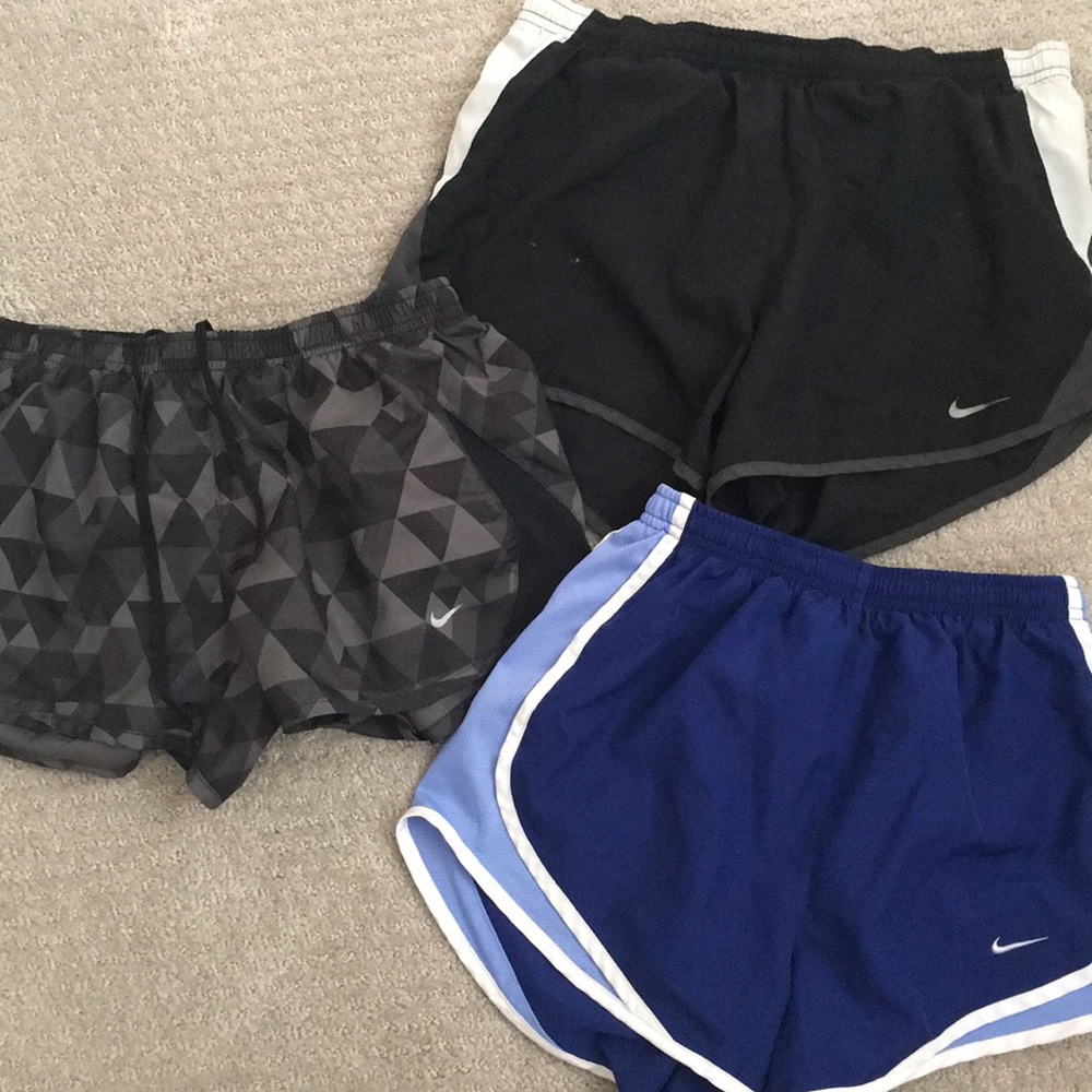 Nike running shorts - Picture 1 of 4